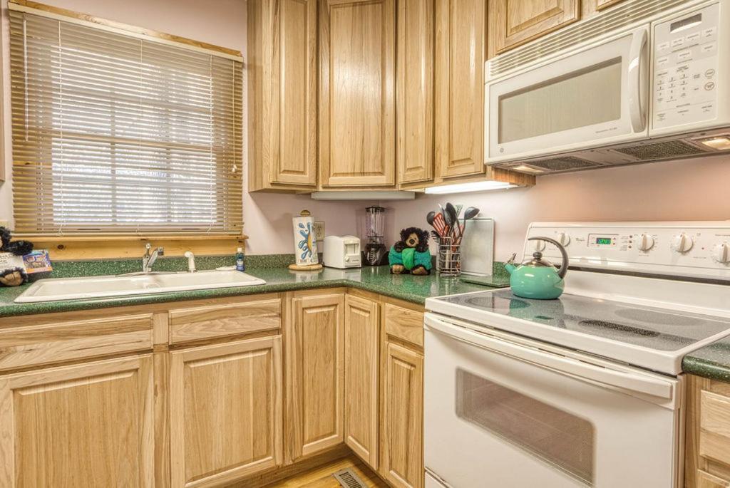 Hemlock Hollow, Pool Access, 1089 Free Tickets Each Paid Day, Dollywood And More Sevierville Kamer foto